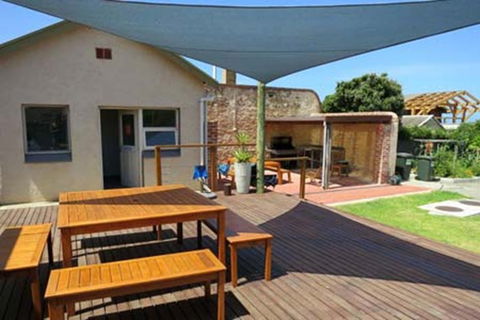 Port Elliot YHA - Sydney Tourism 7