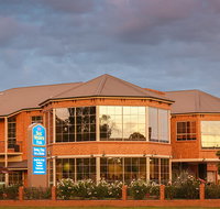 Best Western Plus Hovell Tree Inn - Sydney Tourism
