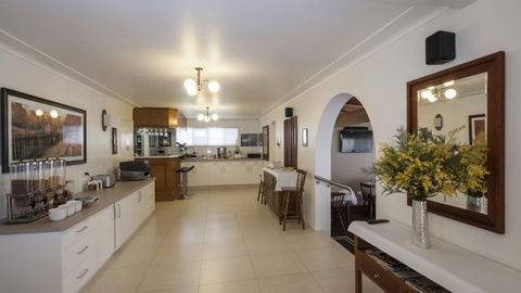 BEST WESTERN Applegum Inn - Sydney Tourism 0