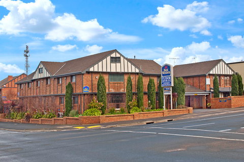 BEST WESTERN Tudor Motor Inn - Sydney Tourism 0
