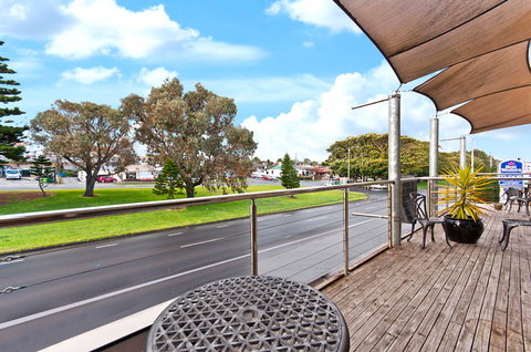 BEST WESTERN Tudor Motor Inn - Sydney Tourism 1