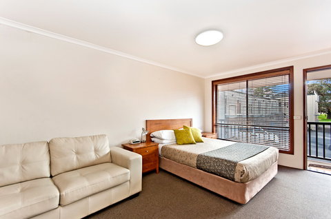 BEST WESTERN Tudor Motor Inn - Sydney Tourism 4