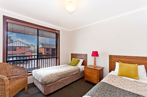 BEST WESTERN Tudor Motor Inn - Sydney Tourism 5