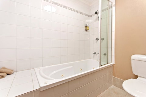 BEST WESTERN Tudor Motor Inn - Sydney Tourism 25