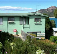 Coles Bay Waterfronters - Sydney Tourism