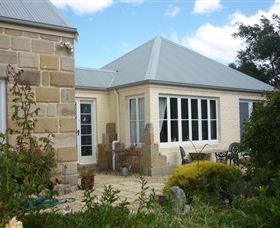 Mulberry Cottage Unique B&B And Grannie Rhodes Cultural Heritage Shows - Sydney Tourism 5