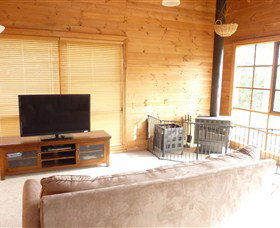 Pinot Cottage On Charles Reuben Estate - Sydney Tourism 4