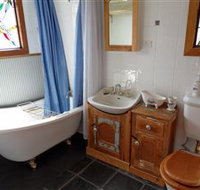 Peck's on Pine Victorian Cottage - Sydney Tourism