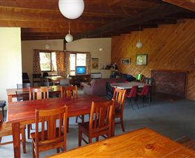 Strahan Backpackers  - Sydney Tourism 3