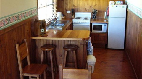 Sanctuary Park Cottages - Sydney Tourism 4