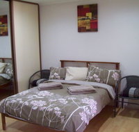 Potch  Colour - Sydney Tourism