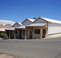Carmines Antiques and Accommodation - Sydney Tourism
