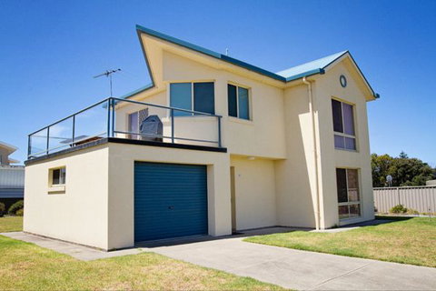 Fensom's Holiday Home - Sydney Tourism 31