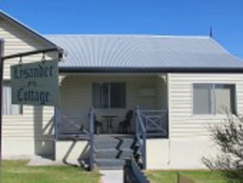 Fensom's Holiday Home - Sydney Tourism 14