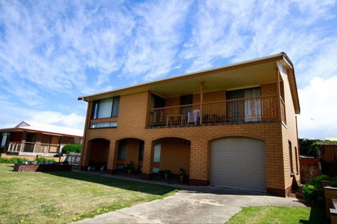 Fensom's Holiday Home - Sydney Tourism 22