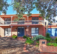 Lakeside Getaway - Sydney Tourism