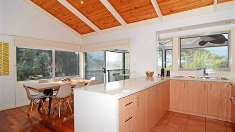 Barrakee Beach House - Anglesea - Sydney Tourism 1
