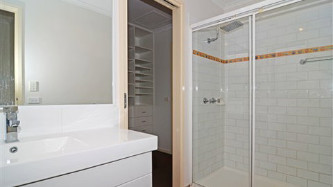 Barrakee Beach House - Anglesea - Sydney Tourism 5