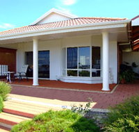 Close Encounters Bed and Breakfast - Sydney Tourism