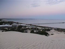 Fowlers Bay Caravan Park - Sydney Tourism 0