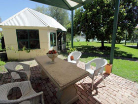 Peppercorns Bed And Breakfast - Sydney Tourism 0