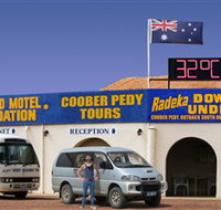 Radeka Downunder Underground Motel and Backpacker Inn - Sydney Tourism