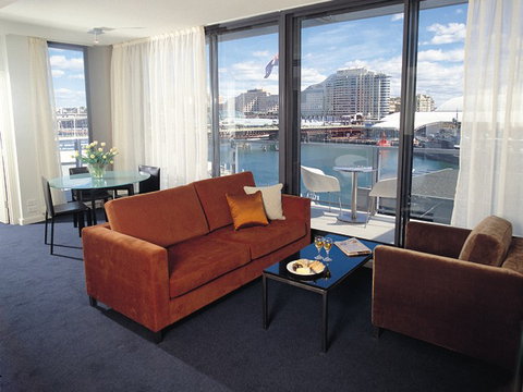 Adina Apartment Hotel Sydney, Harbourside - Sydney Tourism 0