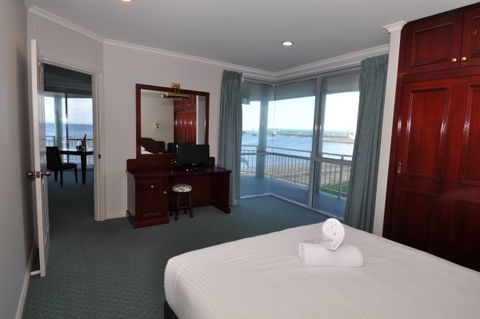 Hilton Motel - Sydney Tourism 1