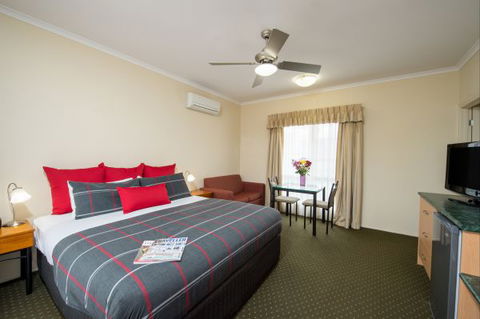 John Pirie Motor Inn - Sydney Tourism 2