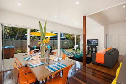 Aaloka Bay - Sydney Tourism 1