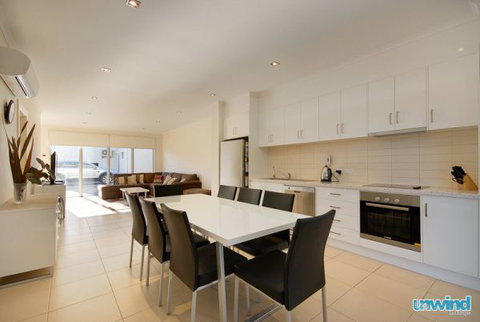 Unwind At 8 The Block Apartments Victor Harbor - Sydney Tourism 1