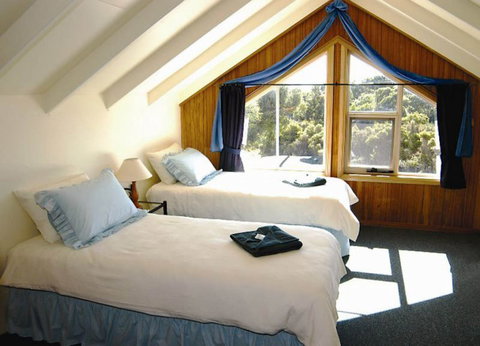 Arties Cottage Accommodation - Sydney Tourism 0
