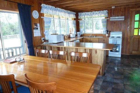 Arties Cottage Accommodation - Sydney Tourism 4