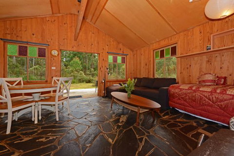 Saintys Creek Cottage - Sydney Tourism 3