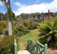 Three Hut Point Waterfront Accommodation - Sydney Tourism