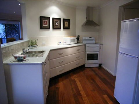 C-Deck Beach House Apartment - Sydney Tourism 2