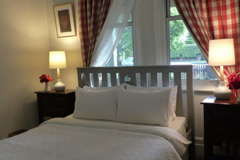 Cadogan Central Luxury - Sydney Tourism 6