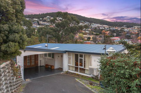 Long Beach House - Sydney Tourism 2
