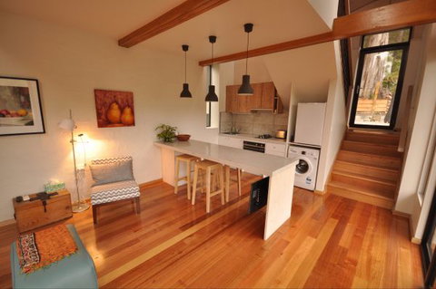 Pipeline Chalet Mt Wellington - Sydney Tourism 5