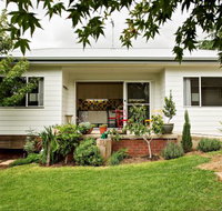 Young Garden Retreat - Sydney Tourism