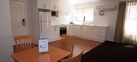 Best Western Charles Sturt Suites & Apartments - Sydney Tourism 1