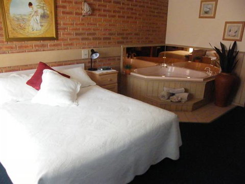 BEST WESTERN Colonial Motor Inn Bairnsdale - Sydney Tourism 2