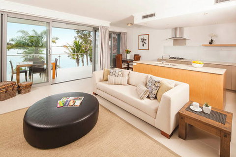Blue Dolphin Holiday Resort - Sydney Tourism 0