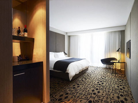 Burbury Hotel - Sydney Tourism 2