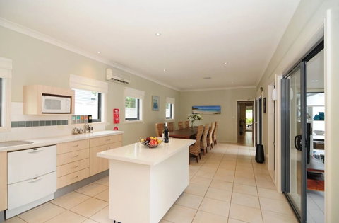 CeeSpray On Owen - Sydney Tourism 6