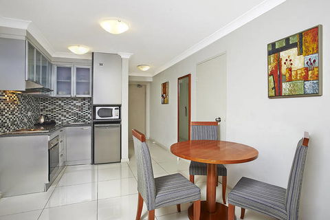 Comfort Inn And Suites Burwood - Sydney Tourism 7