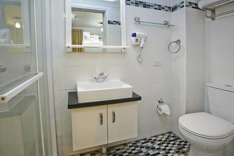 Comfort Inn And Suites Burwood - Sydney Tourism 8