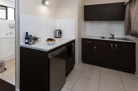 Comfort Inn & Suites Robertson Gardens - Sydney Tourism 7