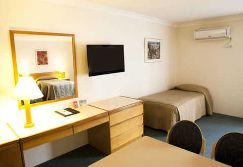 Hunts Hotel  Liverpool - Sydney Tourism 1
