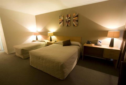 Hunts Hotel  Liverpool - Sydney Tourism 2